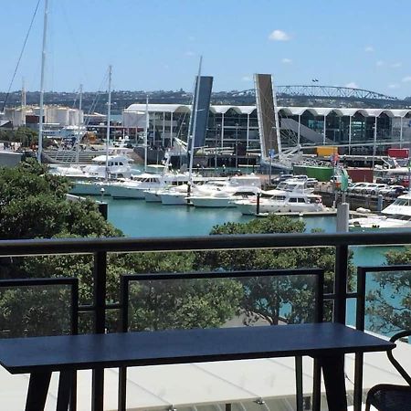 Апартаменты Luxury Waterfront Nest Above Viaduct Harbour Окленд Экстерьер фото